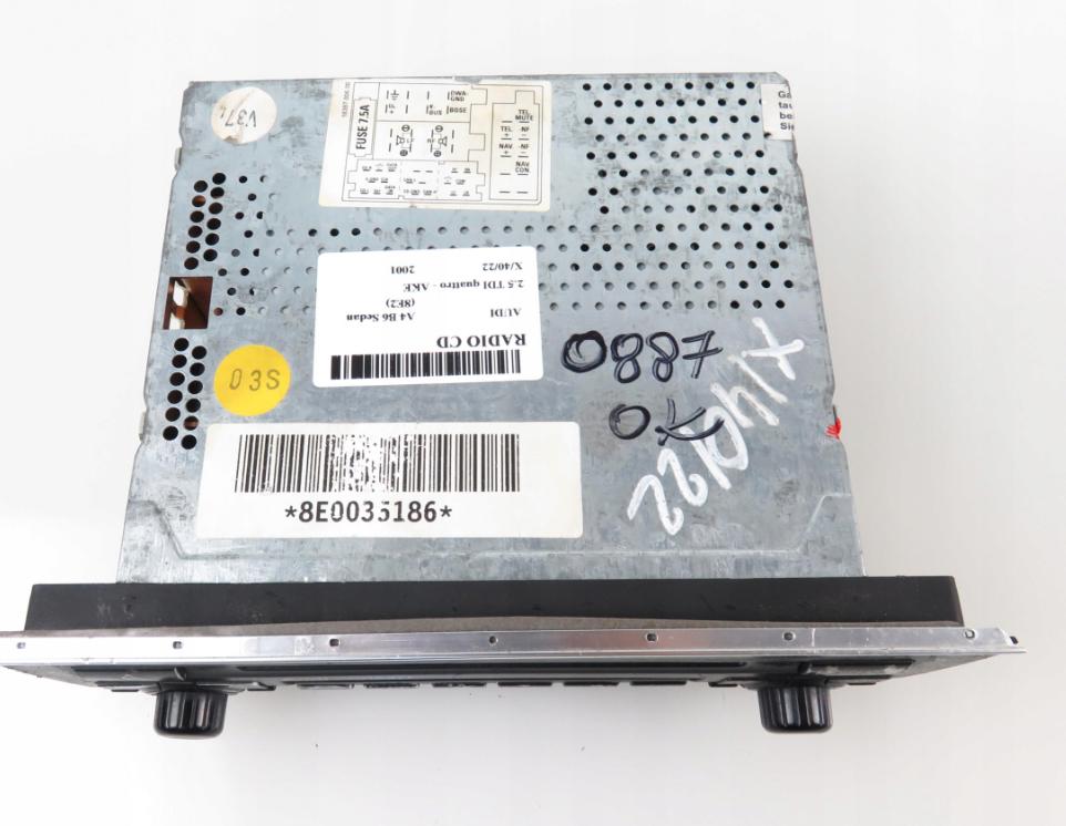 Radio RADIO AUDI A4 B6 8E0035186