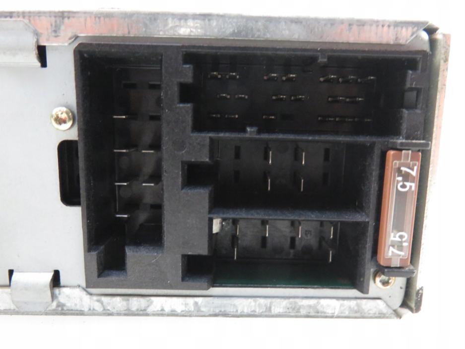 Radio RADIO AUDI A4 B6 8E0035186