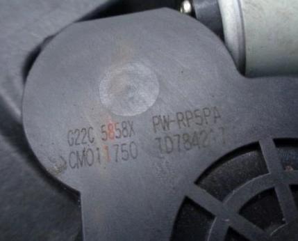 MAZDA 3 BK 04 Náhradný diel Dvere Mechanizmus okna pravy G22C5858X