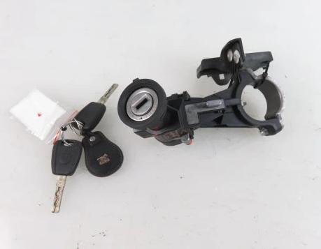 spinačka zamok,kladka FIAT DOBLO II 518655430B