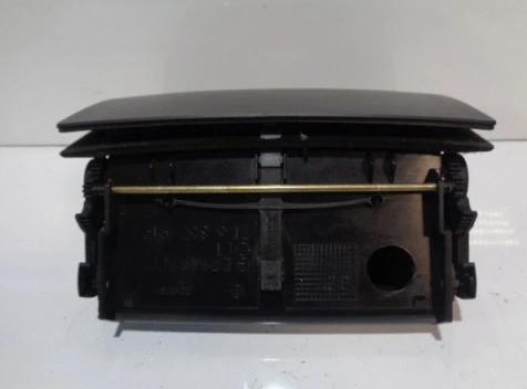 Priehradka, kastlík prístrojovky VW TOUAREG 7L6857919A