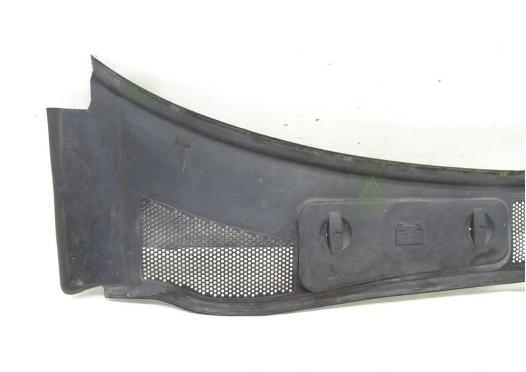 Torpédo, plast pod čelné okno PASSAT B5 LIFT sedan 4D 00-05 3B1819447