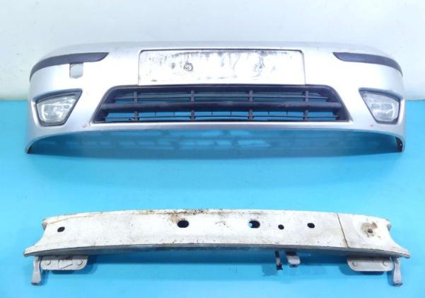 nárazník přední Ford Focus Mk1 -