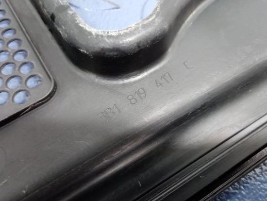 VW PASSAT B5 FL Torpédo, plast pod čelné okno horná EU