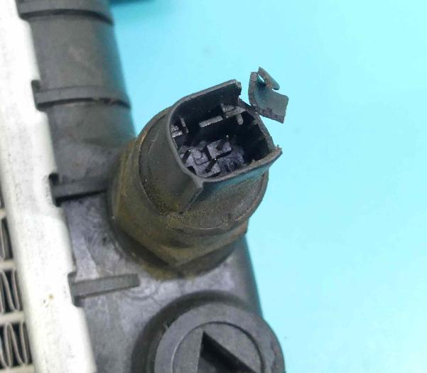 chladič Bmw e39  60607A 2.5 M52