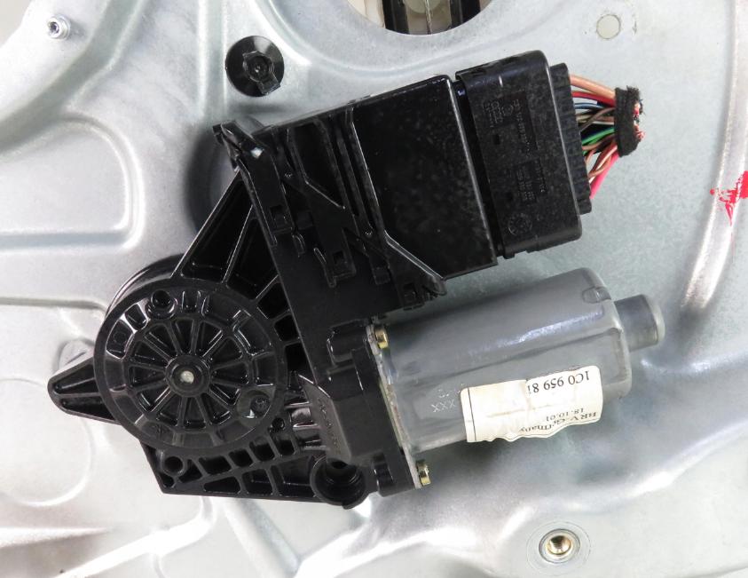 Mechanizmus okna ľavy zadný VW PASSAT B5 3B5839755C