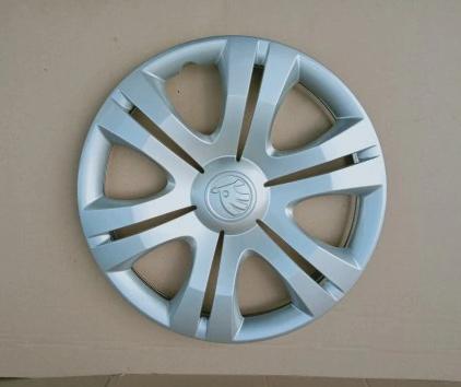 SKODA FABIA II puklice 15'' 5J0601147L