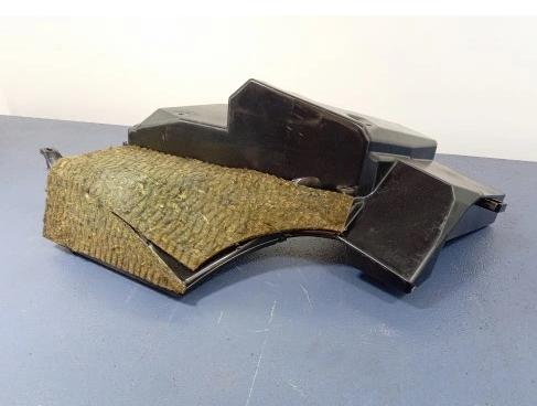 AUDI A4 B5 AVANT reproduktor subwoofer BOSE 8D9035381B