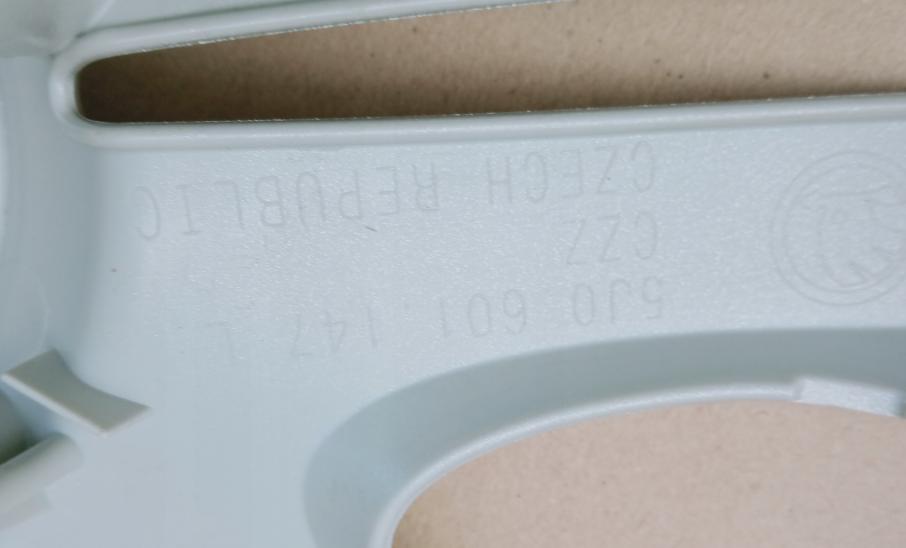 SKODA FABIA II puklice 15'' 5J0601147L