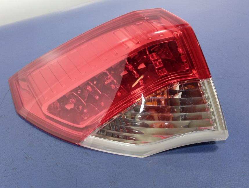 LAGUNA III LIFT hatchback Svetlo zad ľavá strana vonkajšia