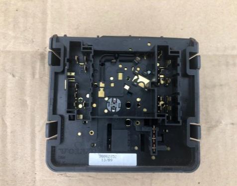 Prepínač svetiel VOLVO S40 V40 1998-2000 30862852
