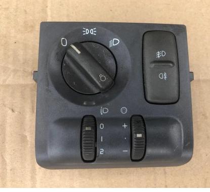 Prepínač svetiel VOLVO S40 V40 1998-2000 30862852