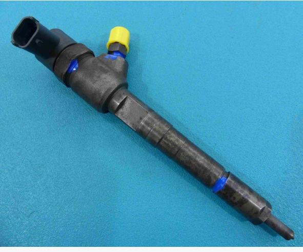 vstrek Opel Astra III H 0445110183 1,3.0 CDTI