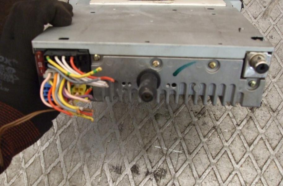 PEUGEOT 406 RADIO PU-2184A