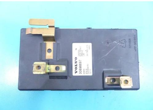 Riadiaca jednotka Modul komfortu VOLVO V40 S40 30896697, 3817900-210