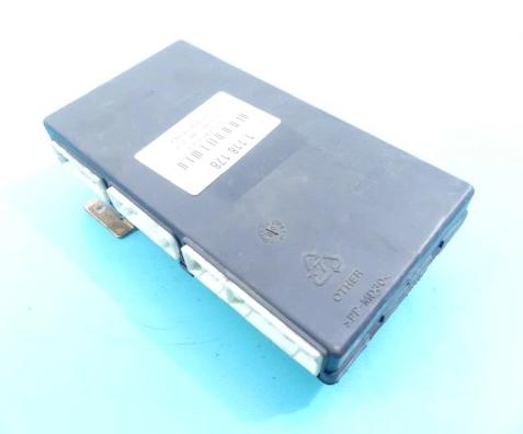 Riadiaca jednotka Modul komfortu VOLVO V40 S40 30896697, 3817900-210
