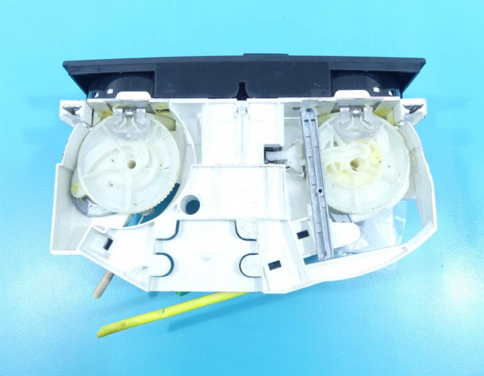 Panel kúrenia VW POLO III 6N 1J0820045F
