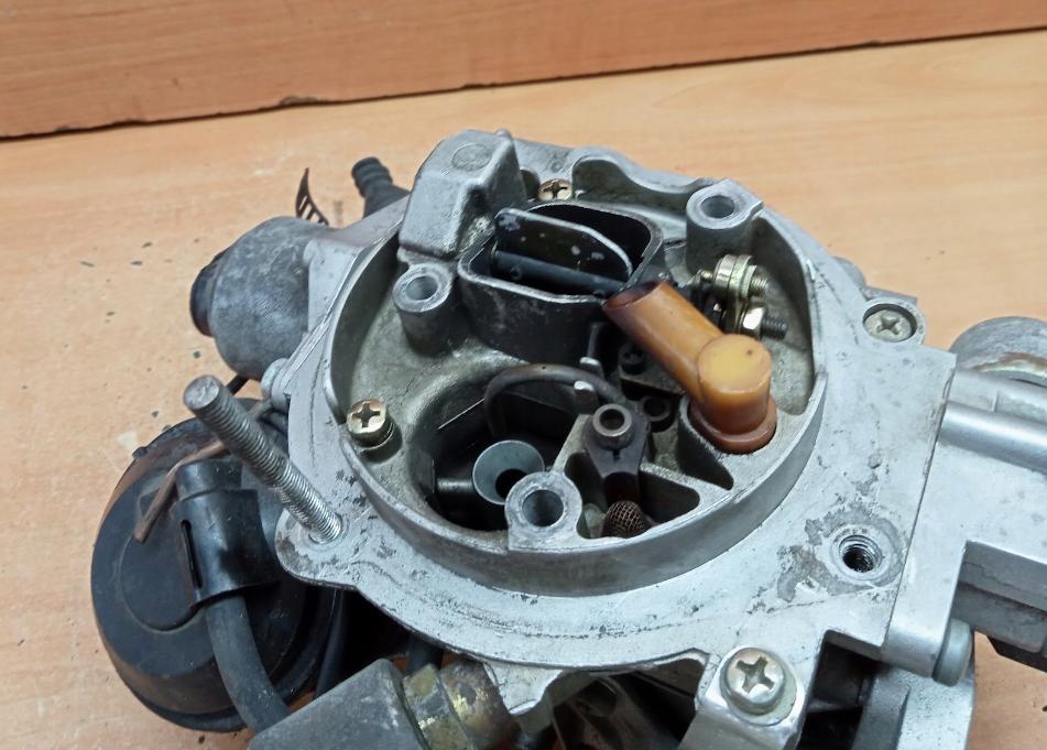 KARBURÁTOR VW GOLF II 1.6 050129015D EkoDiely.sk