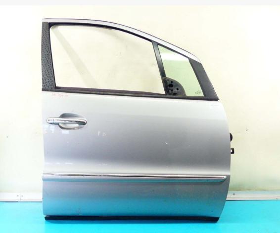 dvere predné pravé Mercedes W168 5d