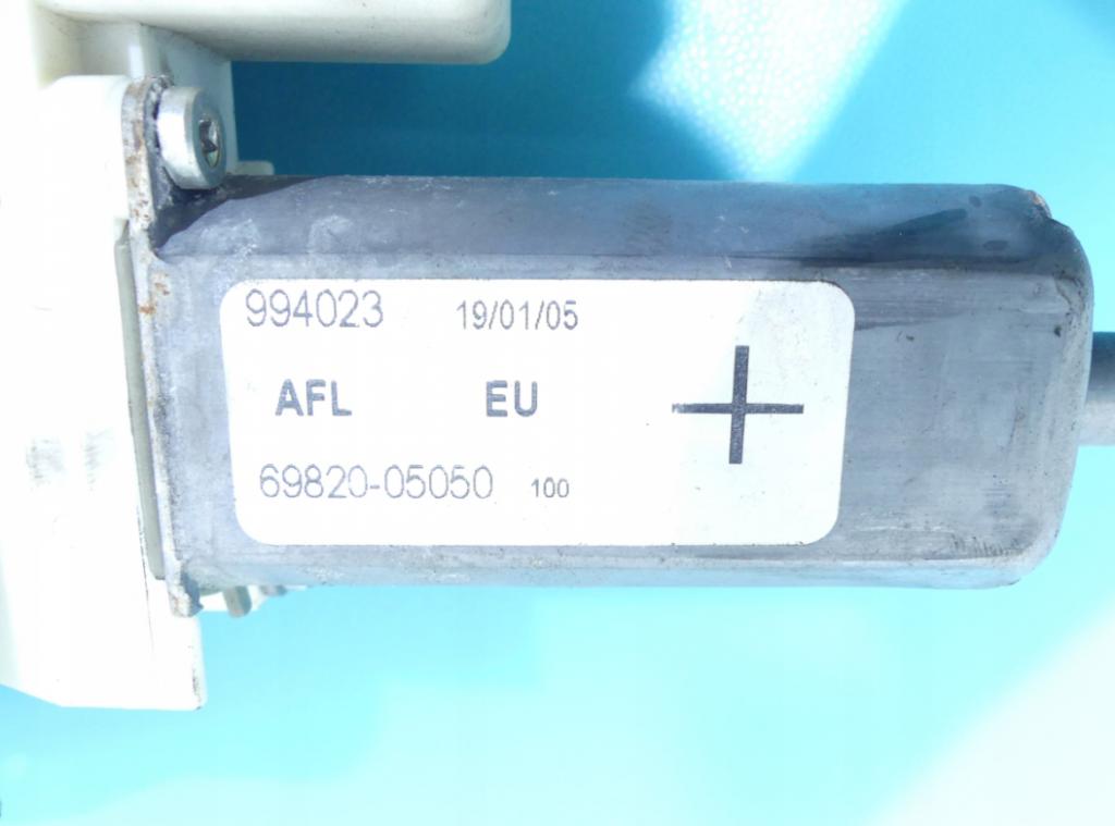 Mechanizmus predný ľavy 6 pin TOYOTA AVENSIS II T25