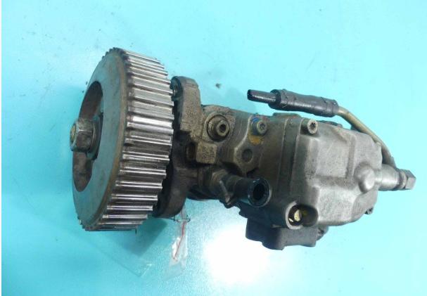 čerpadlo vstrekovacia Seat Škoda VW 1.9 tdi  1.9 tdi   66 kW 90HP 0460404977 038130107D