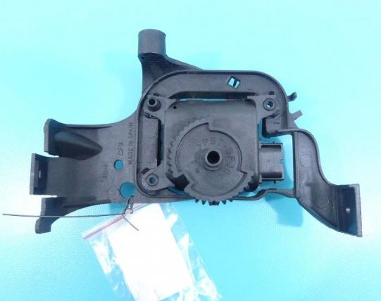 motor: kúrenia Seat Ibiza III 6L 1.4 16v  6Q1907511  0132801200