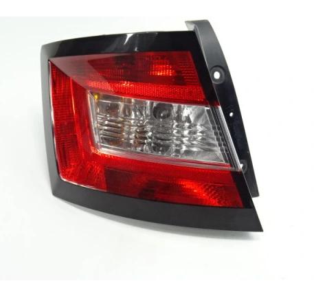 svetlo / reflektor ľavý zadné Škoda Fabia III hatchback 6V6945095