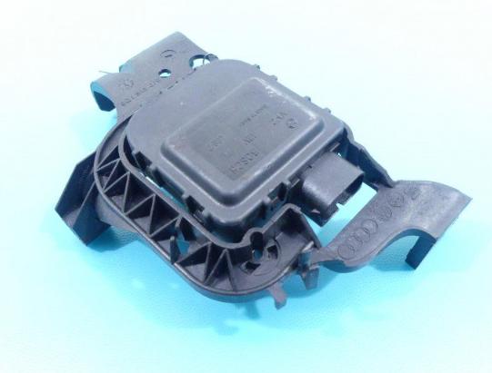 motor: kúrenia Seat Ibiza III 6L 1.4 16v  6Q1907511  0132801200