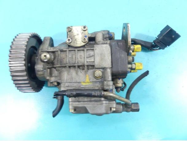 čerpadlo vstrekovacia Seat Škoda VW 1.9 tdi  1.9 tdi   66 kW 90HP 0460404977 038130107D