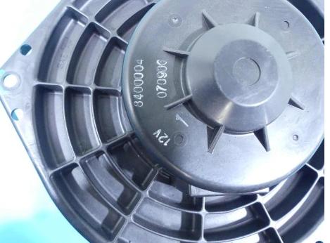 ventilátor kúrenia Ventilátor RENAULT LAGUNA III 8400004