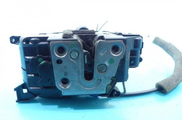 zámok predné pravý Renault Laguna III 4 pin