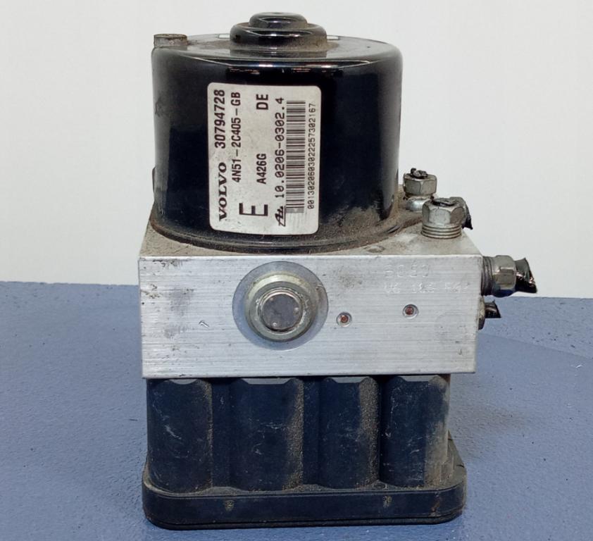 VOLVO C70 II 2.4 B Pumpa ABS 30794730AA