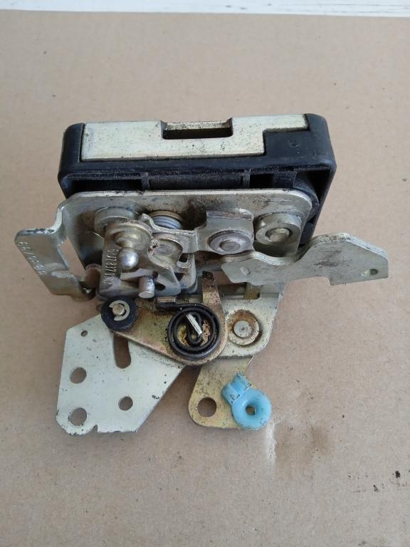 zámok Dvere pravy predný SKODA FELICIA I 6U0837014