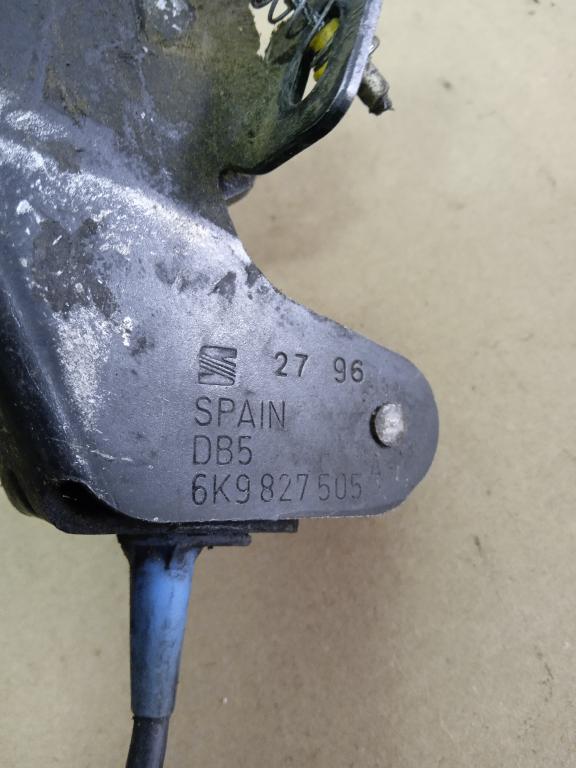 zámok dvere zadné Seat Inca VW Caddy 6K9827505