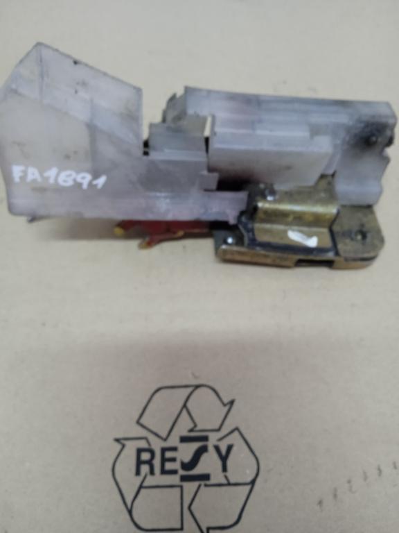 zámok Dvere pravy predný VW T4