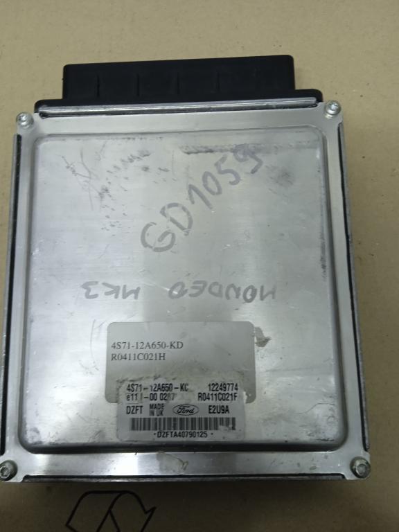 FORD MONDEO MK3 Riadiaca jednotka Motor 12249774