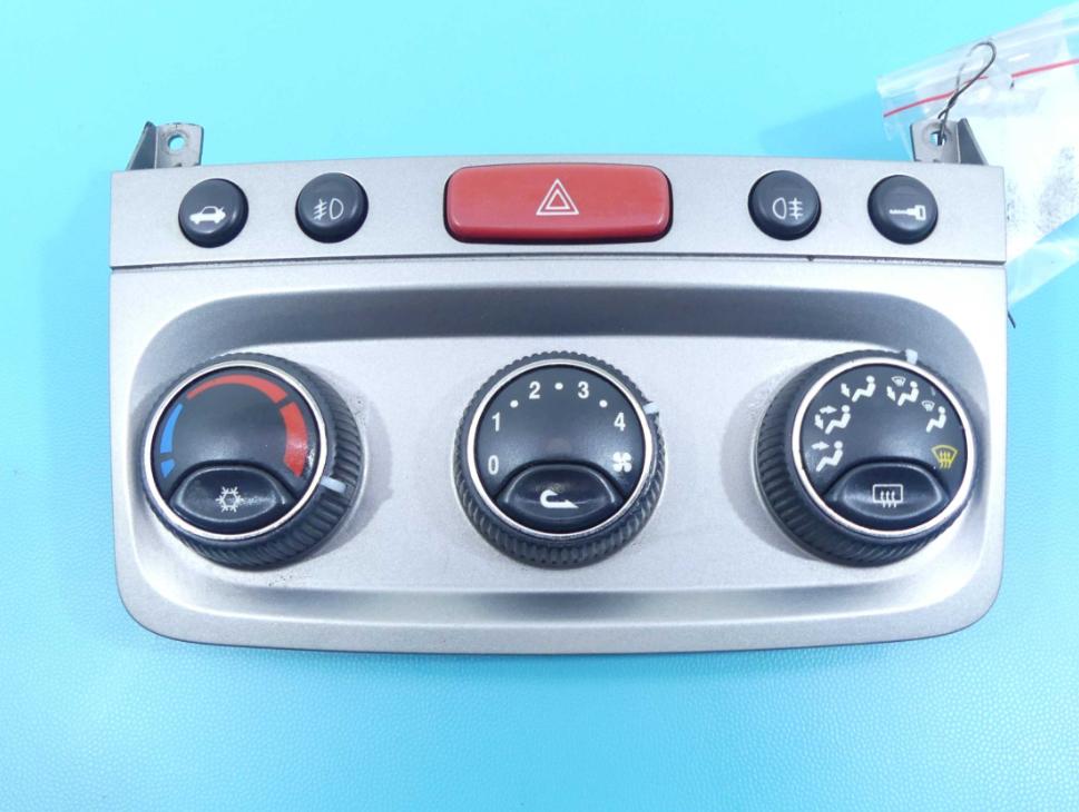 Panel kúrenia ALFA ROMEO 147 7353377750