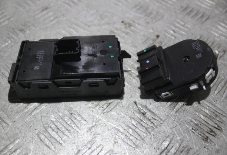 Panel ovládania okien spätných zrkadiel OPEL INSIGNIA A 13222224