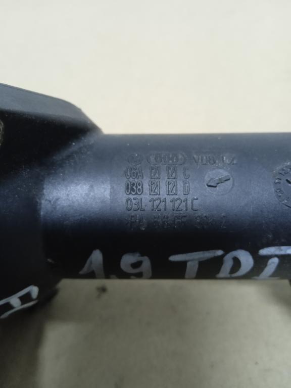 VW AUDI SEAT SKODA 1.9 TDI priruba vody 038121121D