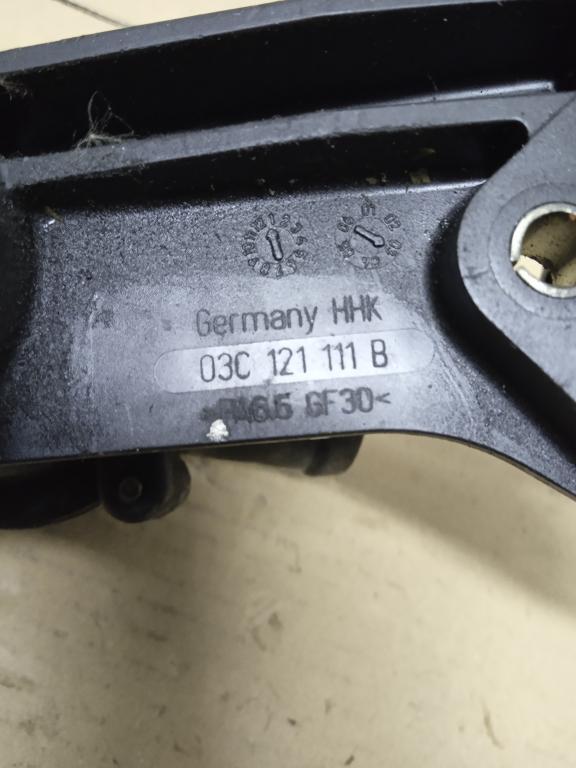 Polo Škoda 1.2 obal Termostatu 03C121111B