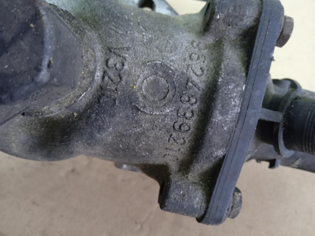 PEUGEOT PARTNER 1.9D Obal termostatu 9624839210