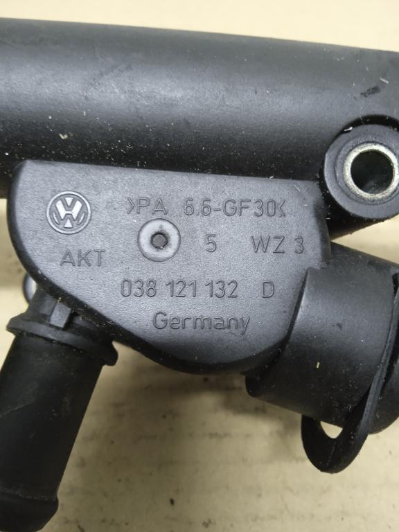 VW SEAT SKODA AUDI - Obal termostatu 038121132D