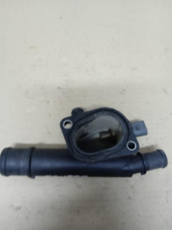 VW SEAT SKODA AUDI - Obal termostatu 038121132D