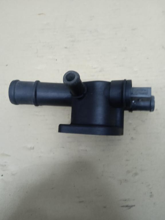VW SEAT SKODA AUDI - Obal termostatu 038121132D