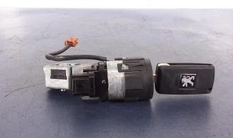 PEUGEOT 307 spinačka kľúč 36410600