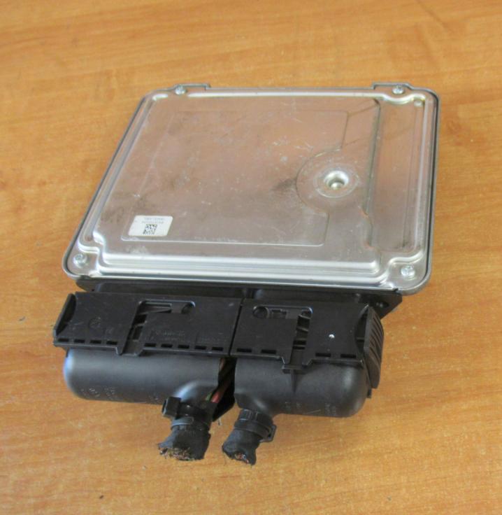 riadiaca jednotka Motor VW TOURAN 1T 1,9 TDI