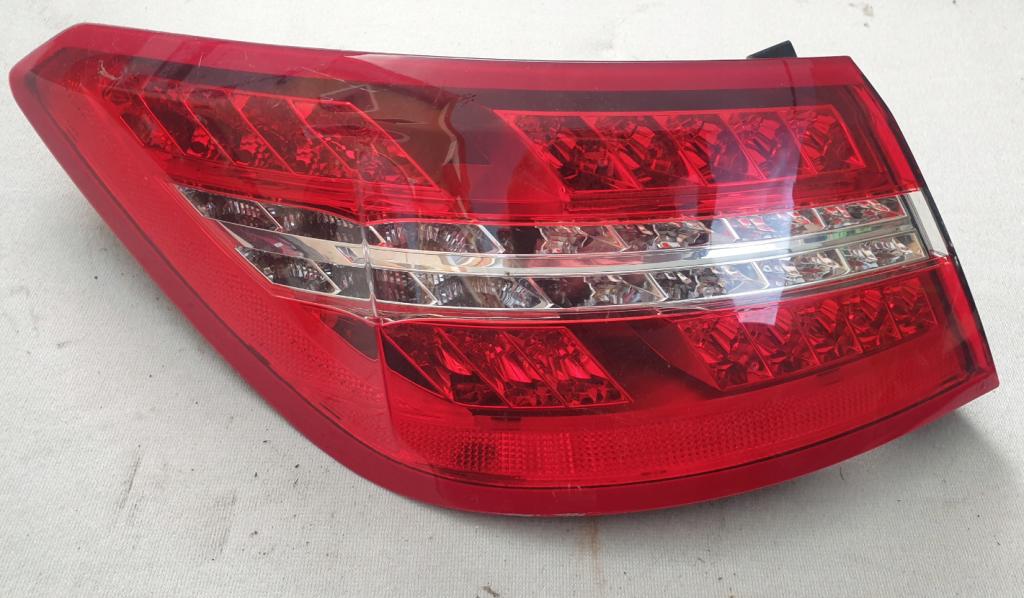 MERCEDES  W207 coupe svetlo: zadná zadné ľavá strana