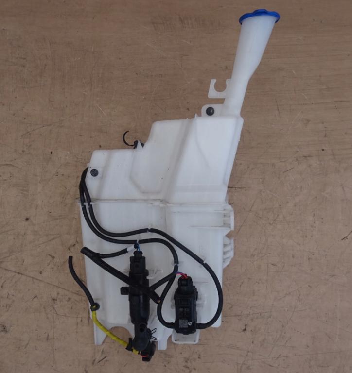 HYUNDAI TUCSON II nádrž: ostrekovačov ostrekovače