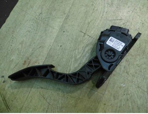 Suzuki Grand Vitara II pedal plyn 6PV009074-00, 15900-65J02