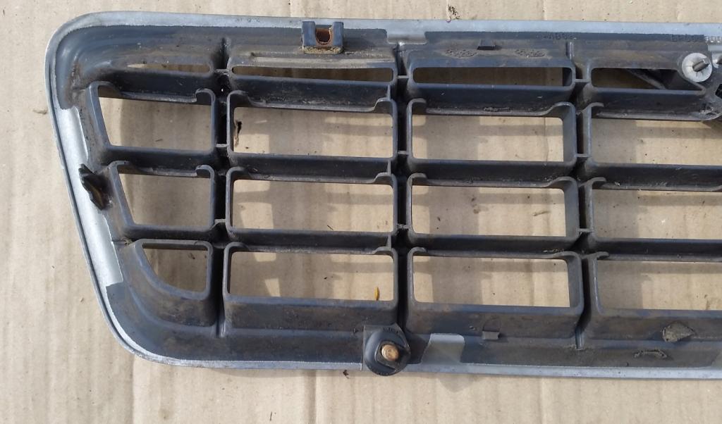 Mriežka maska VOLVO S40 V40 LIFT 2000-2004